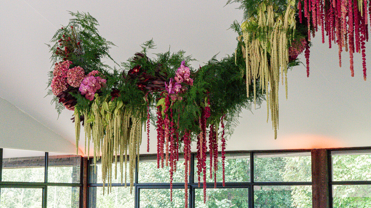 Chou&Tournesol_Drogenbos_plafond fleurs decoration